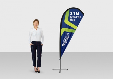 2m Teardrop flag display