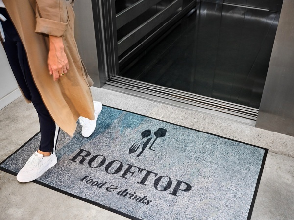 Logo mats