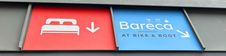 Directional hotel signs